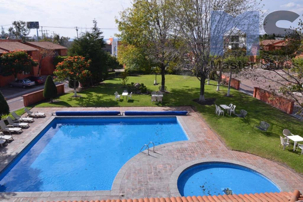 Amplia Suite Alberca Av Bernardo Quintana 12D Мендиола Экстерьер фото