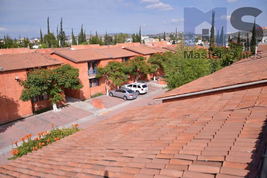 Amplia Suite Alberca Av Bernardo Quintana 12D Мендиола Экстерьер фото